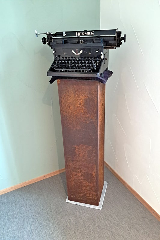 Chambre 4 – Affaires